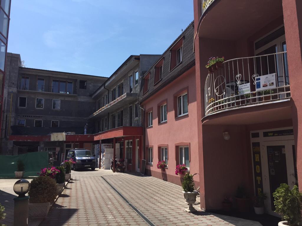 Garni Hotel Anne-Mary Piest'any Eksteriør bilde
