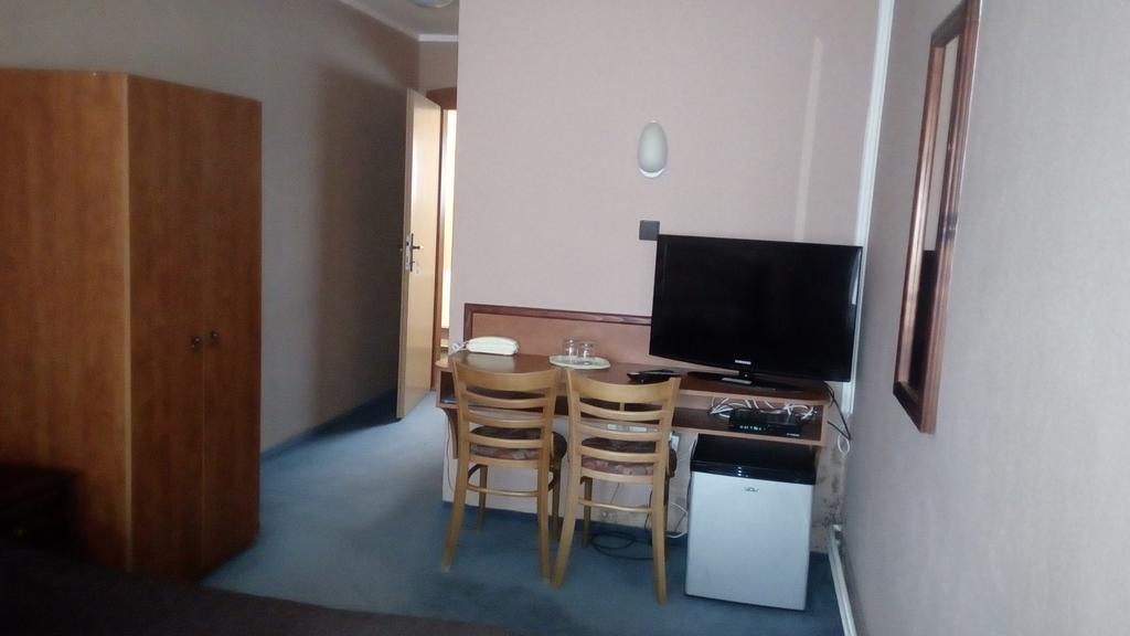 Garni Hotel Anne-Mary Piest'any Eksteriør bilde