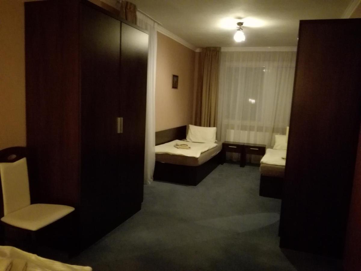 Garni Hotel Anne-Mary Piest'any Eksteriør bilde
